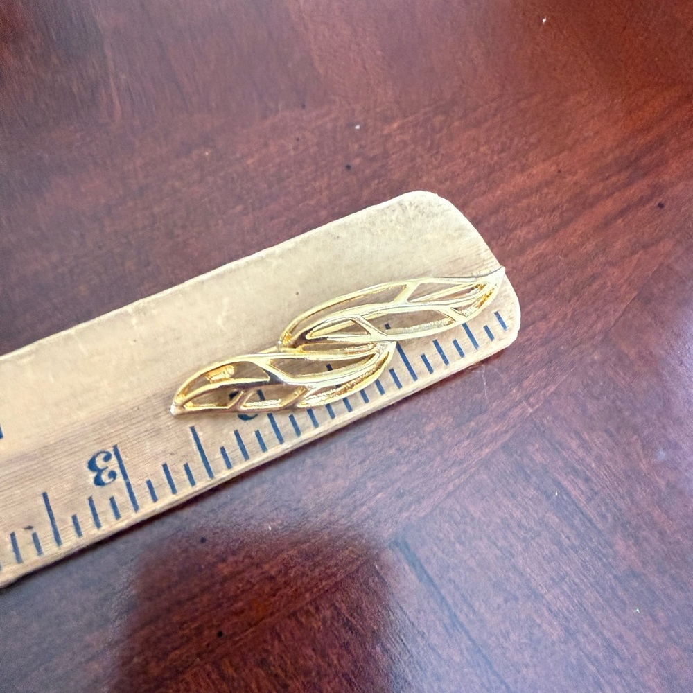 Vintage Gold Tone brooch